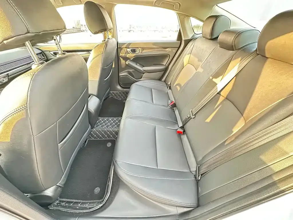 Honda Civic — фото 7