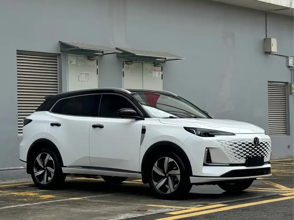 Changan CS55PLUS — фото 3