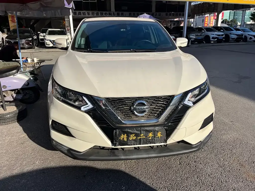 Nissan Qashqai — фото 2