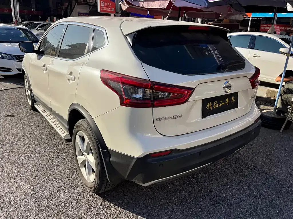 Nissan Qashqai — фото 4