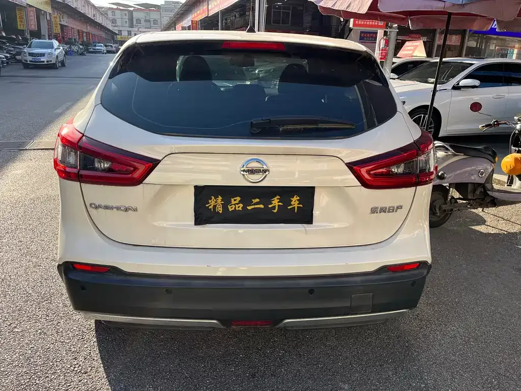 Nissan Qashqai — фото 5