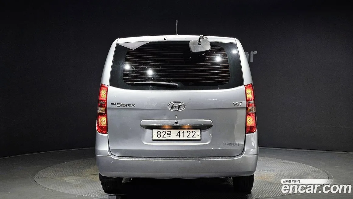 Hyundai Starex — фото 4