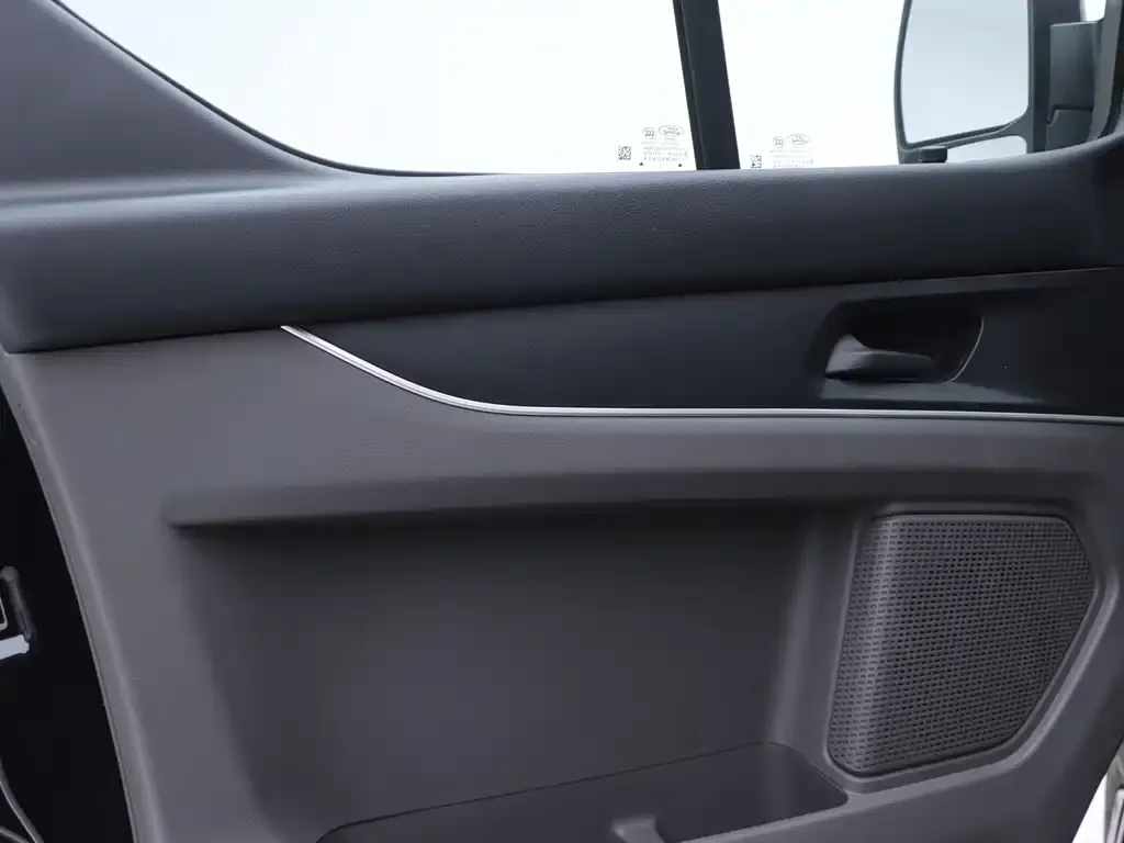 Ford Tourneo — фото 6