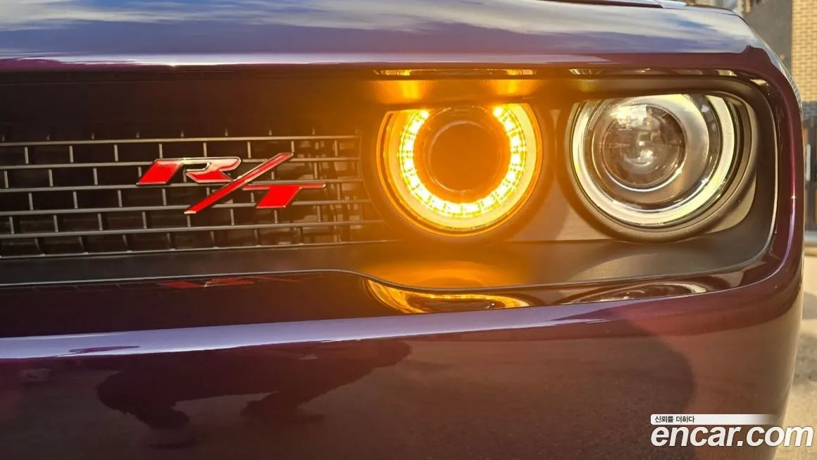 Dodge Challenger — фото 4