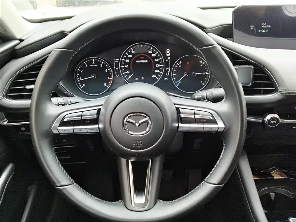 Mazda 3 Axela — фото 3