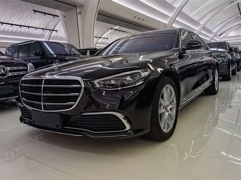 Mercedes-Benz S-Class — фото 1