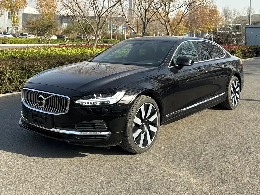 Volvo S90 PHEV — фото 1