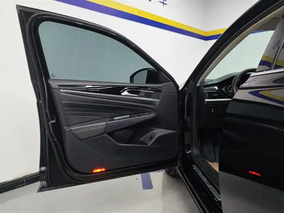 Volkswagen Passat — фото 7