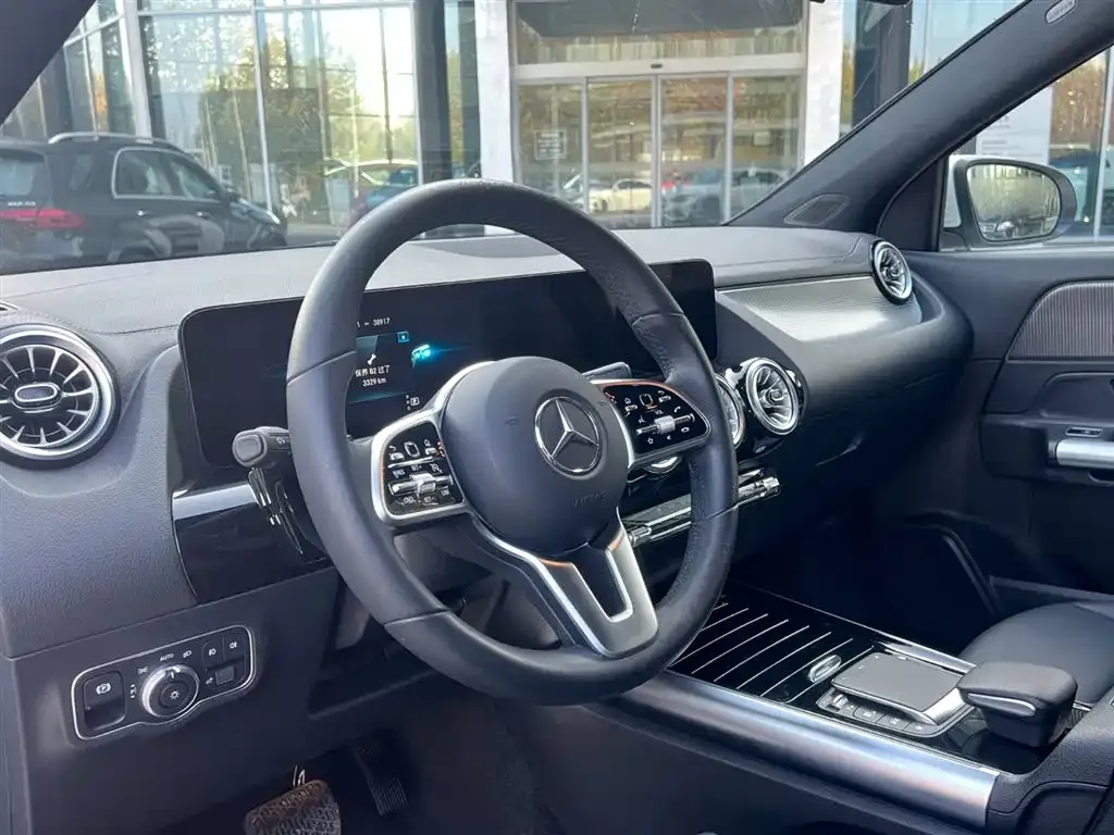 Mercedes-Benz GLA — фото 6
