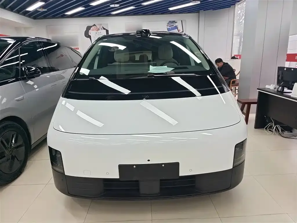 Li Auto MEGA — фото 3