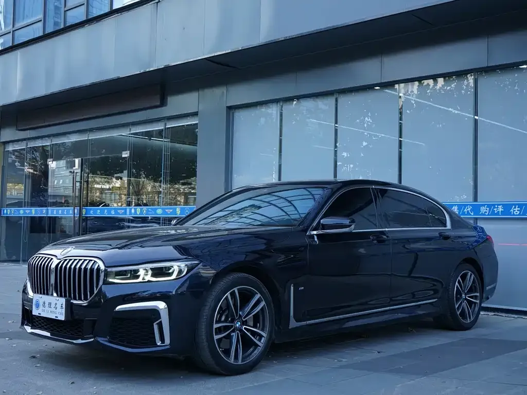 BMW 7 Series — фото 2