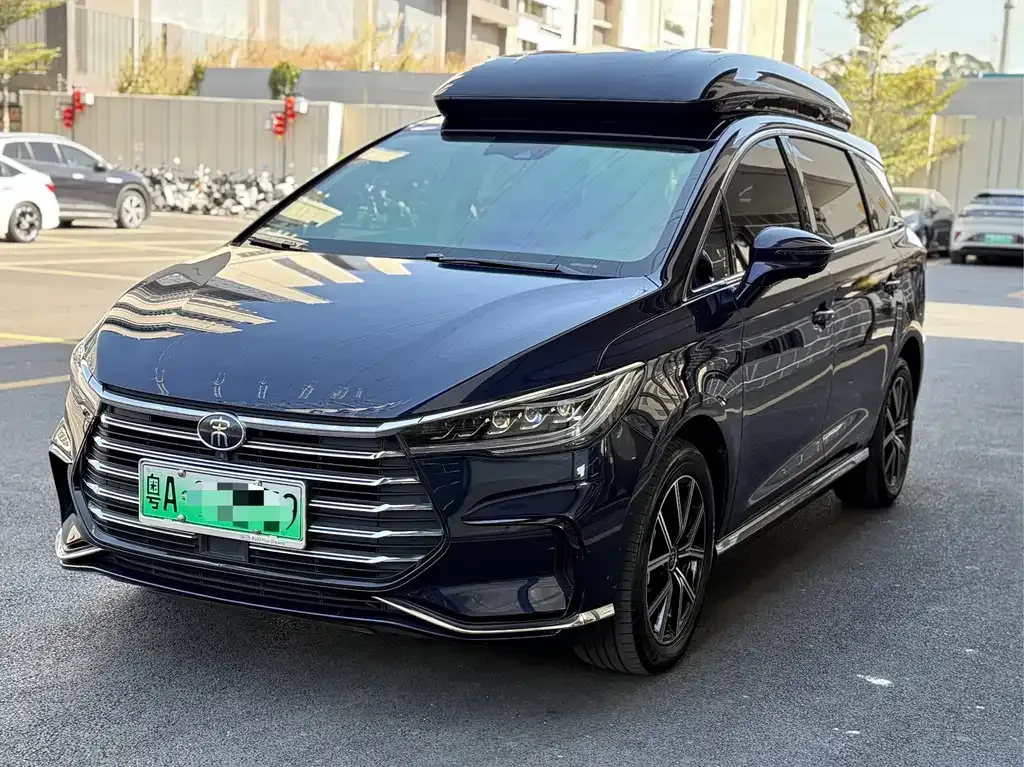 BYD MAX New Energy — фото 1