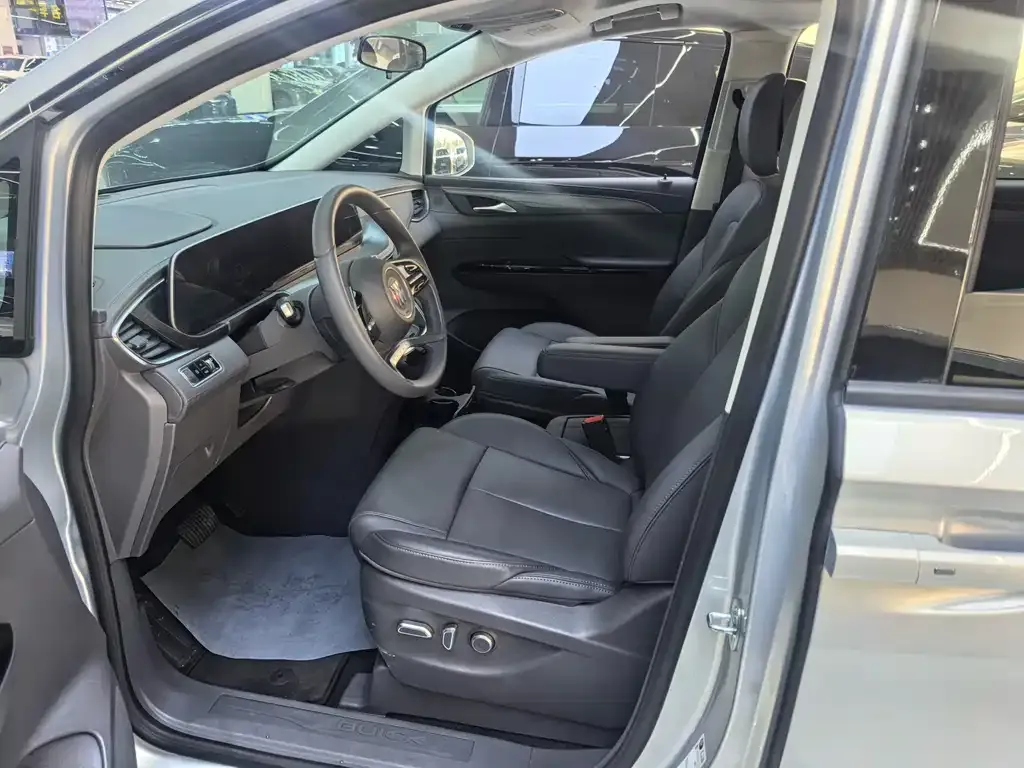 Buick GL8 Hybrid — фото 4