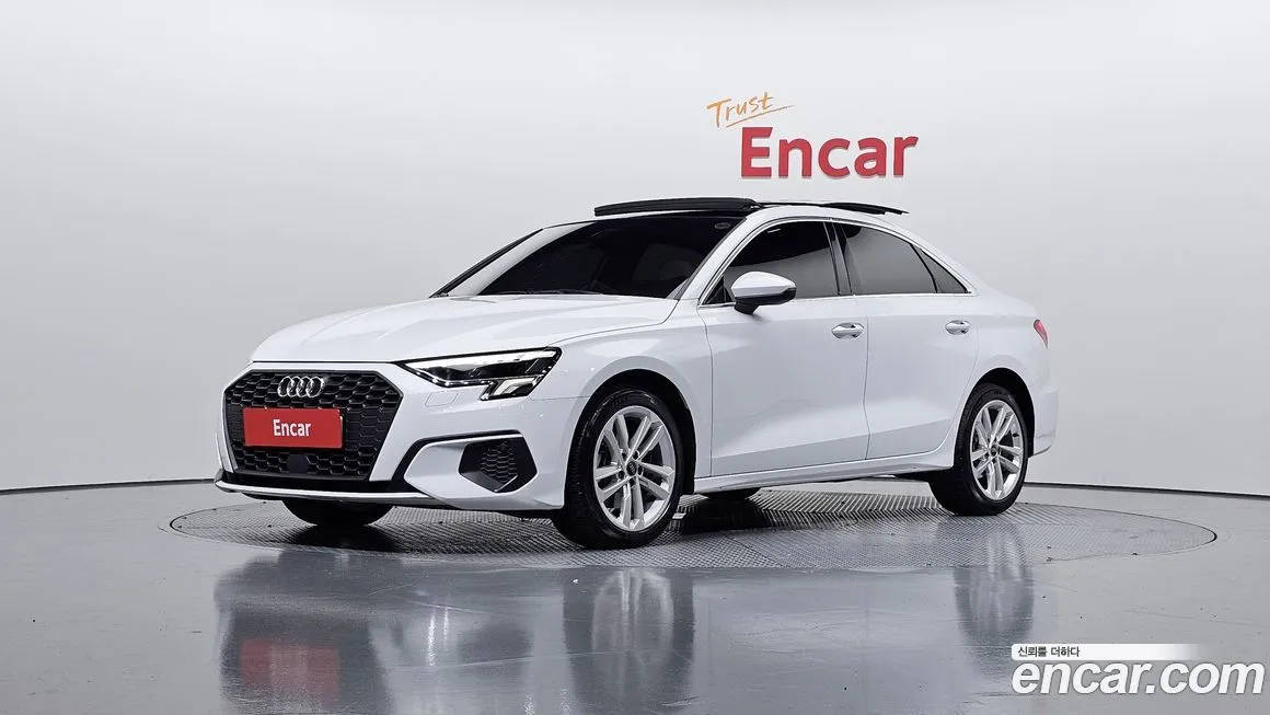 Audi A3 — фото 1