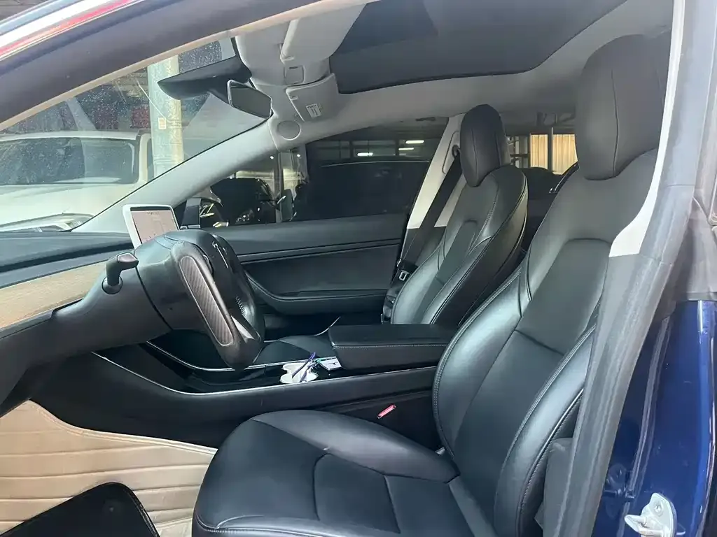 Tesla Model 3 — фото 3