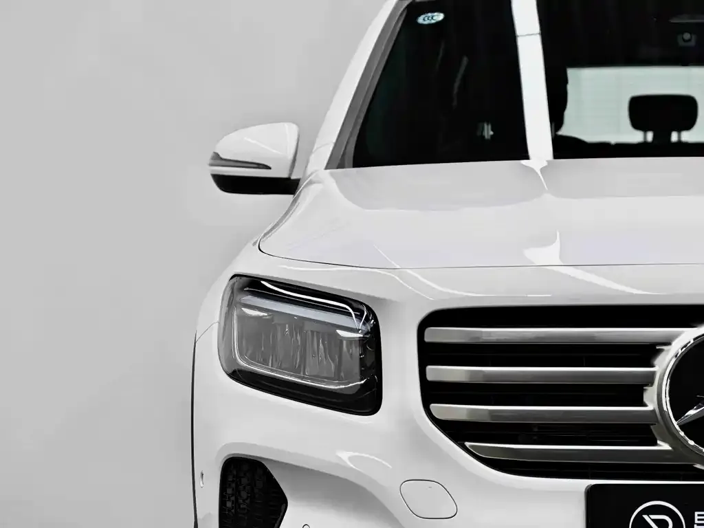 Mercedes-Benz GLB — фото 2