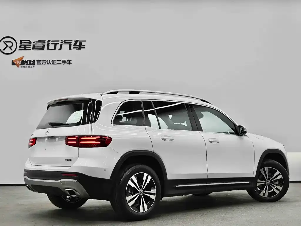 Mercedes-Benz GLB — фото 3