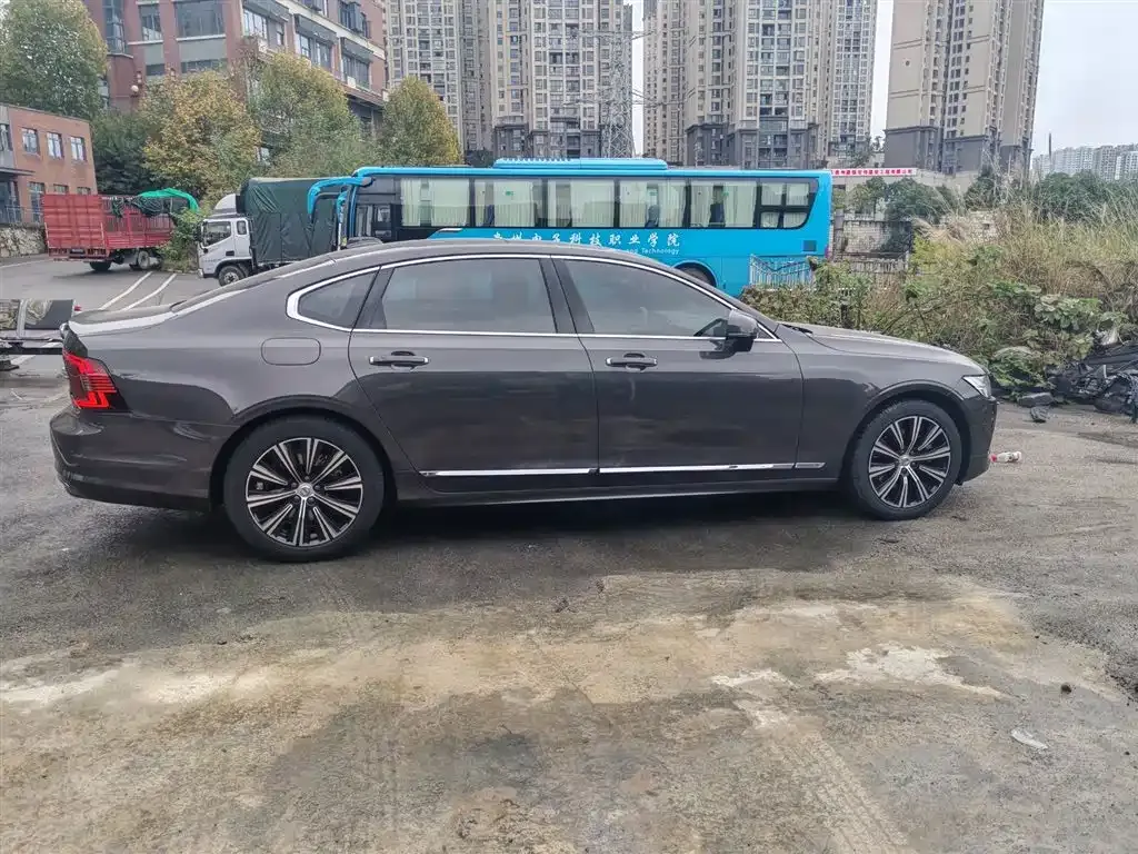 Volvo S90 — фото 7