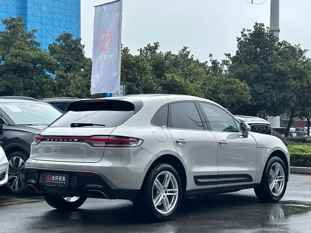 Porsche Macan — фото 5