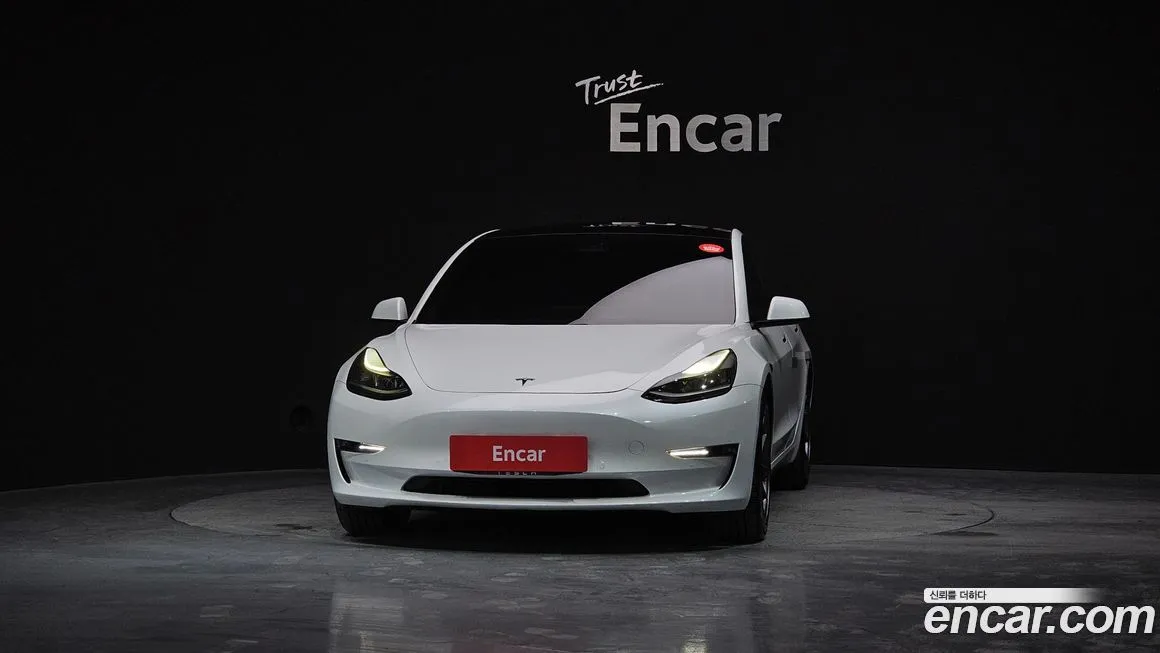 Tesla Model 3 — фото 3