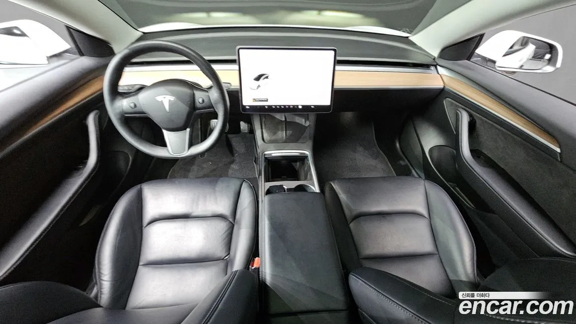 Tesla Model 3 — фото 7