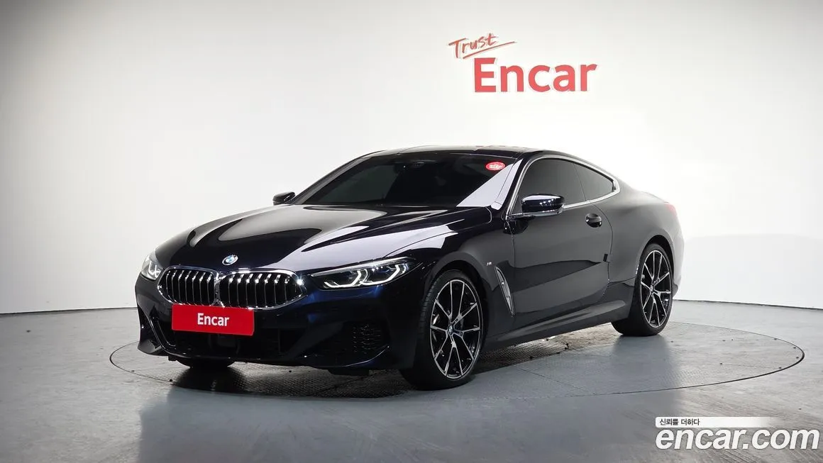 BMW 8-Series — фото 1