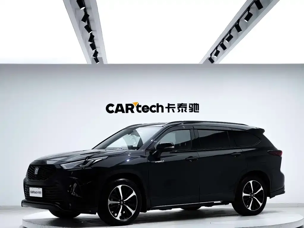 Toyota Crown Kluger — фото 1