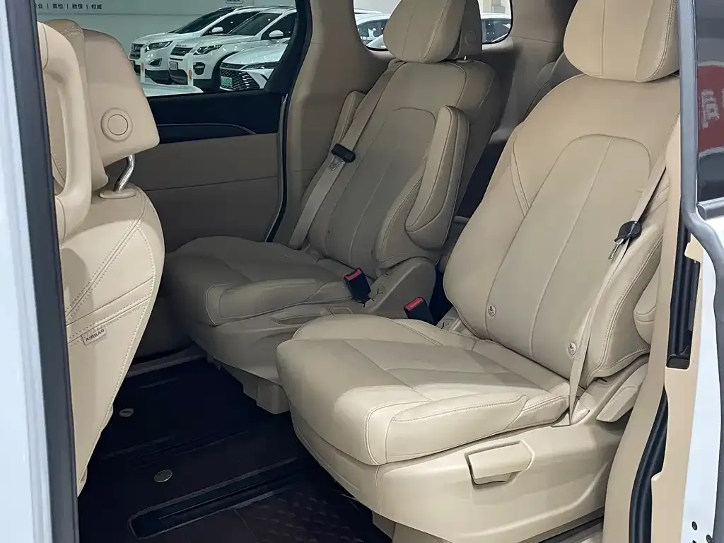 Buick GL8 Hybrid — фото 8