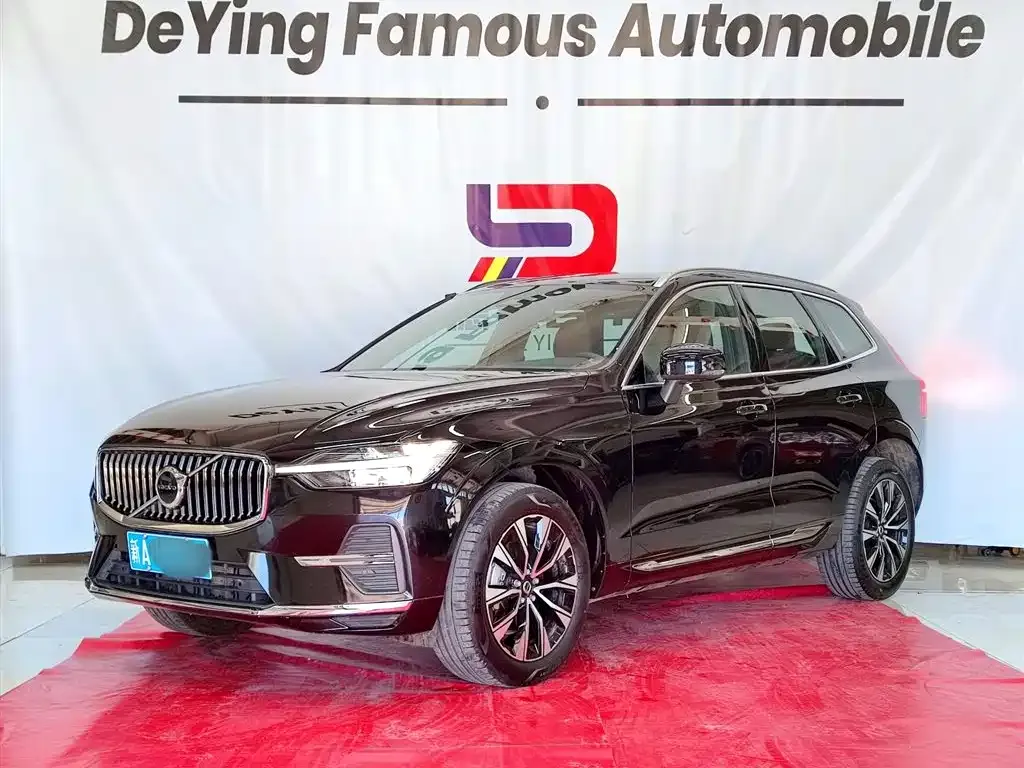 Volvo XC60 — фото 1
