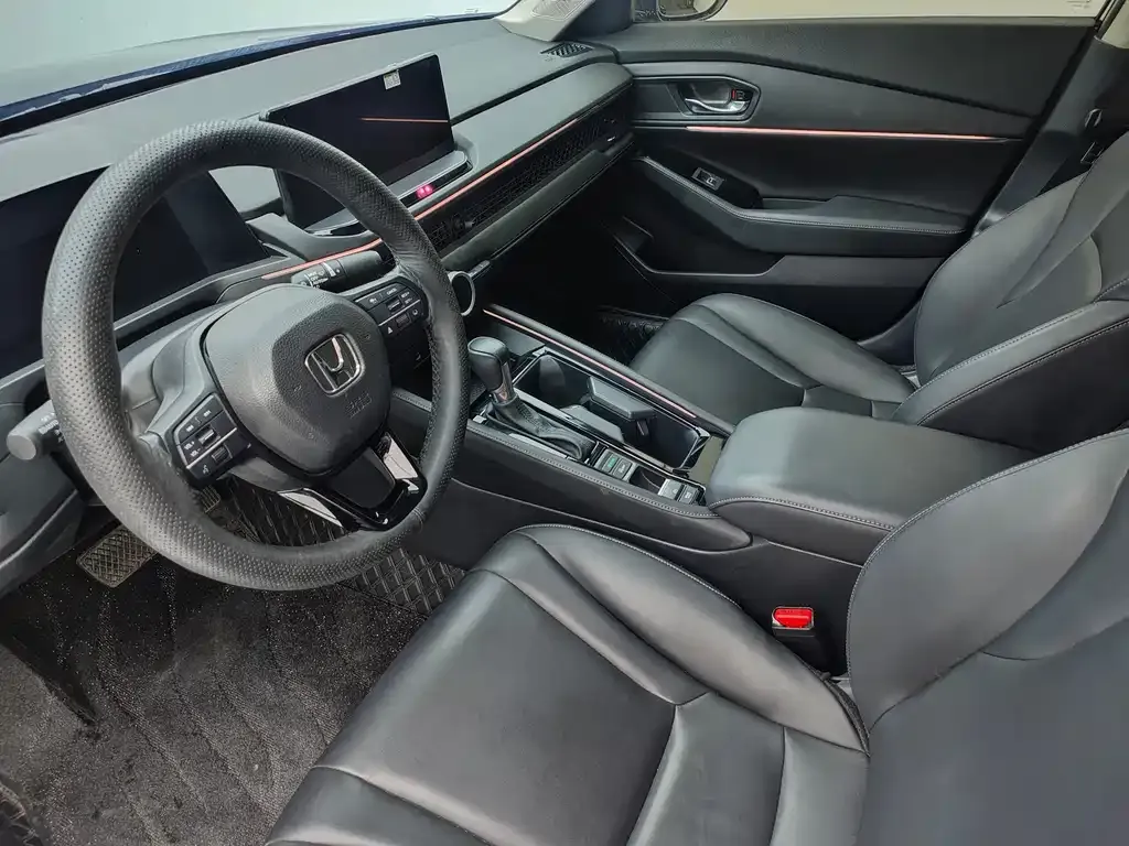 Honda Accord — фото 8