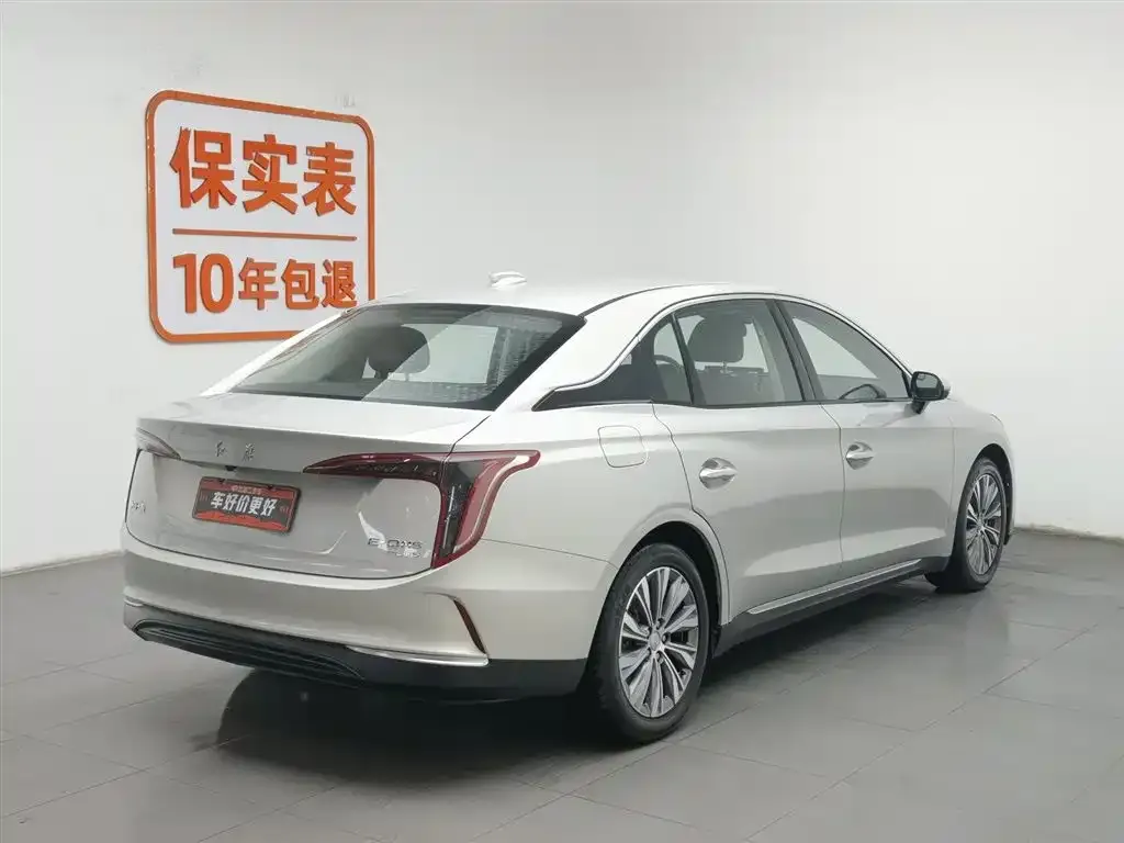 Hongqi E-QM5 — фото 2