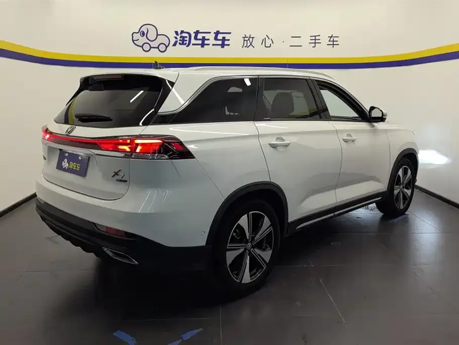 Changan X7 PLUS — фото 3