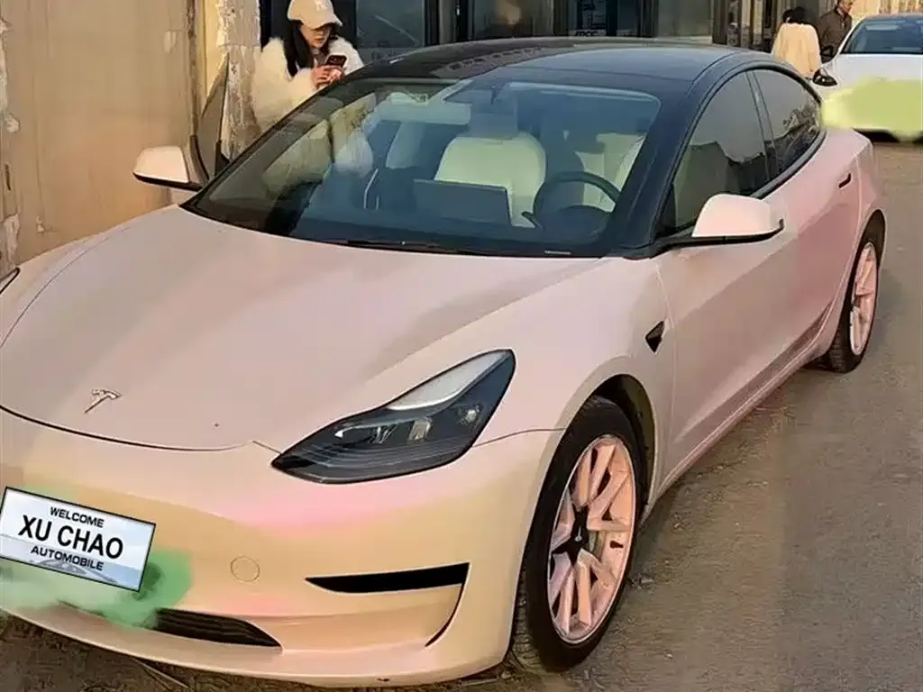Tesla Model 3 — фото 1