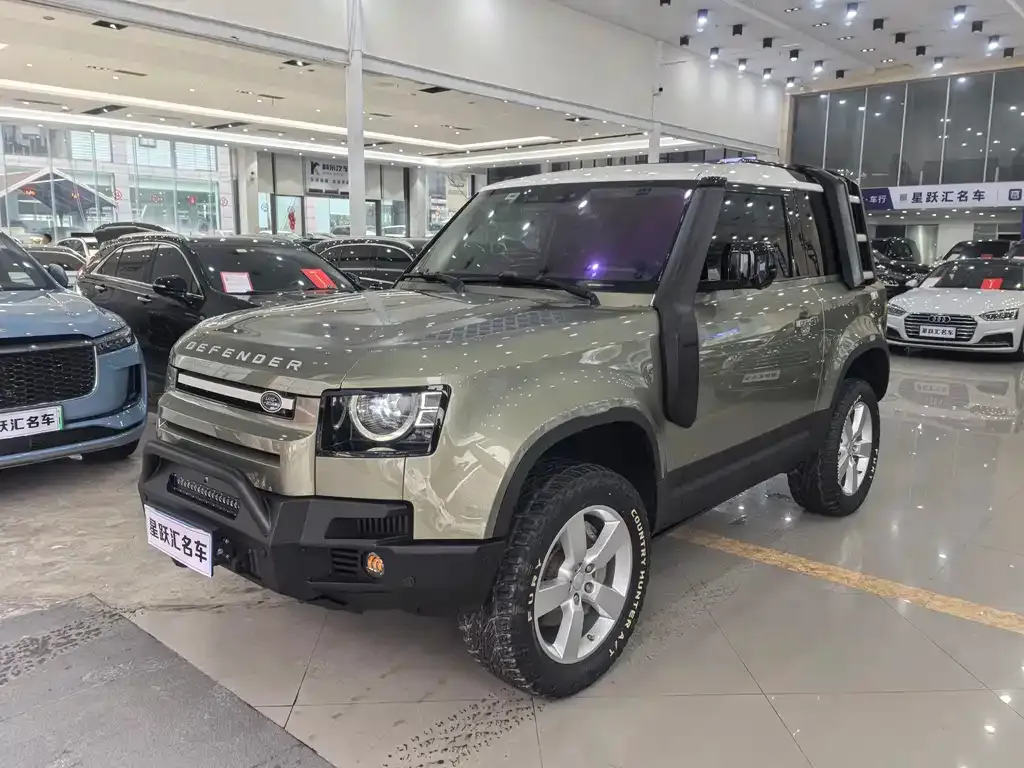 Land Rover Defender — фото 1