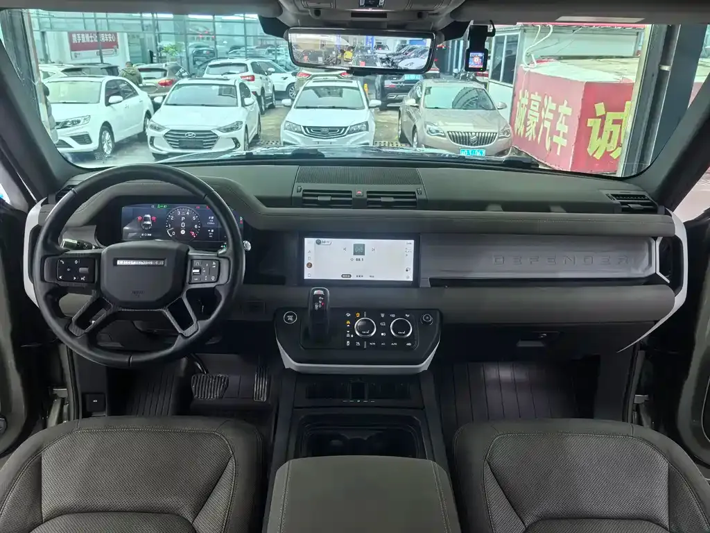 Land Rover Defender — фото 10