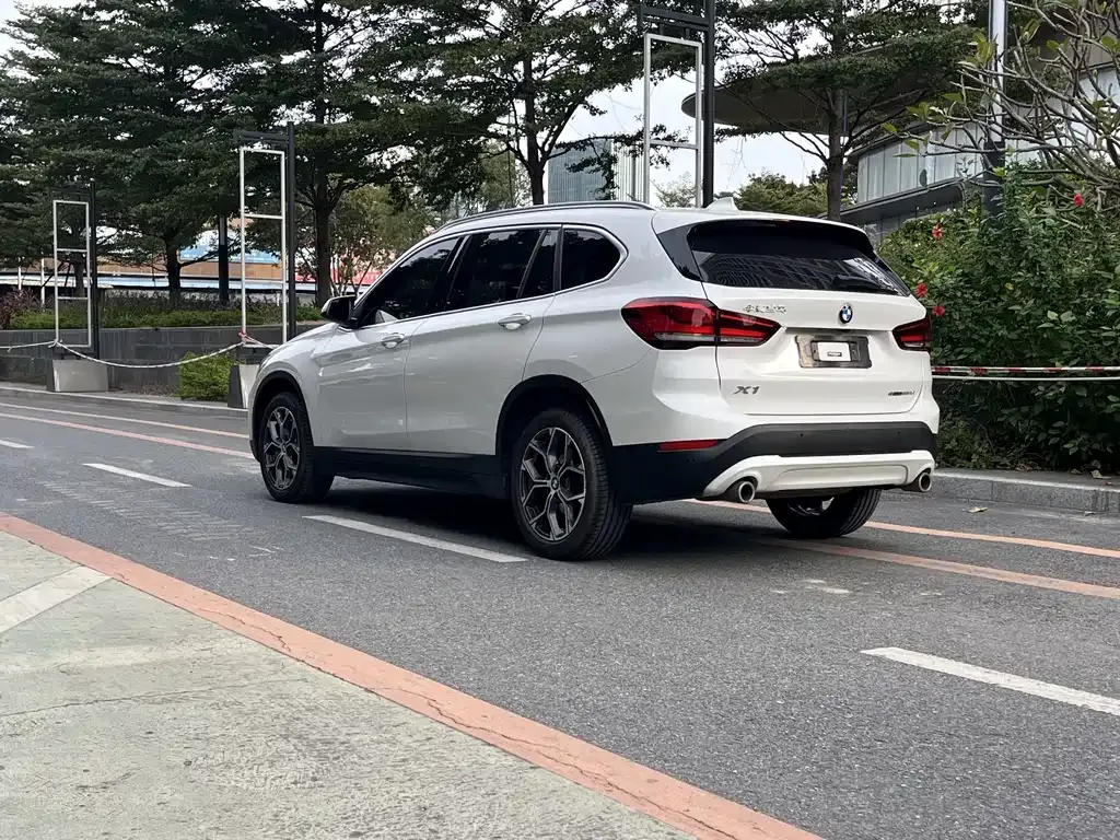 BMW X1 — фото 4