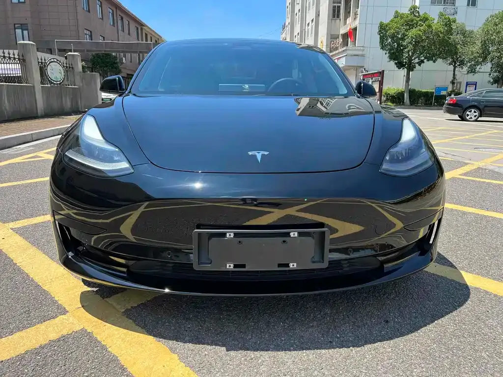 Tesla Model 3 — фото 2