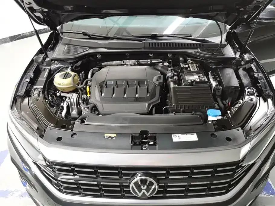 Volkswagen Passat — фото 10