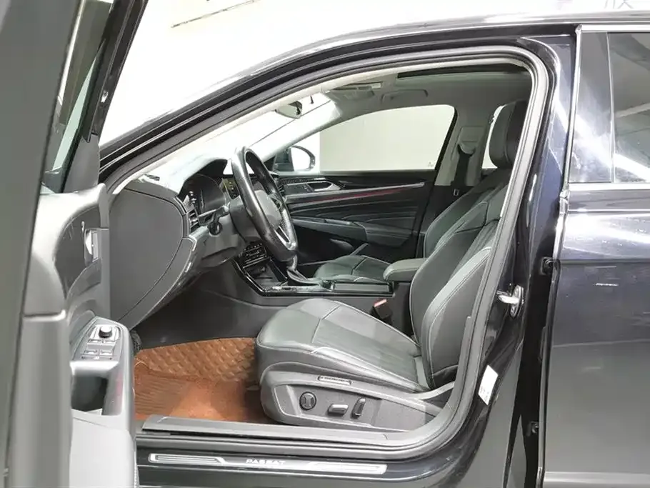 Volkswagen Passat — фото 9