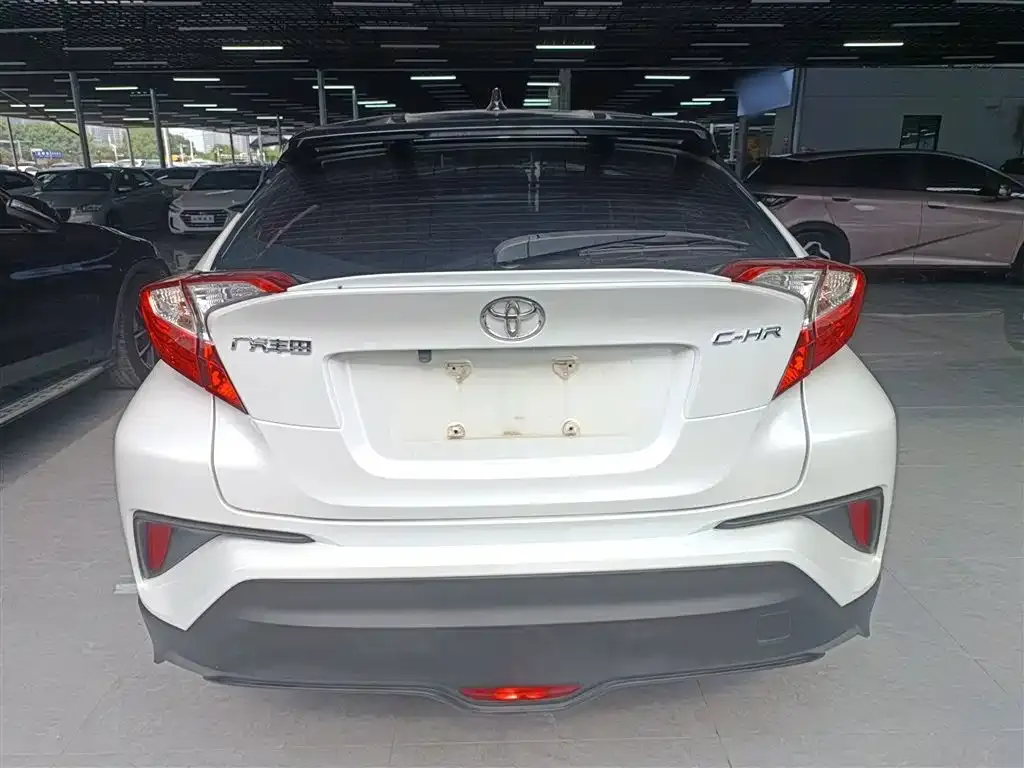 Toyota C-HR — фото 6