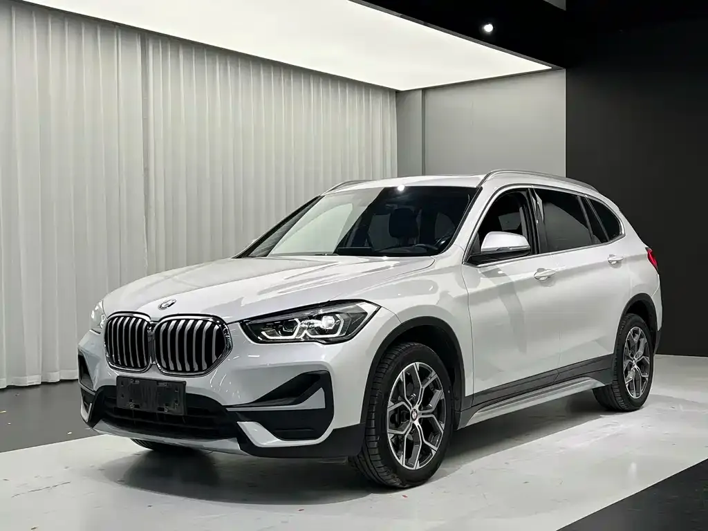 BMW X1 — фото 1