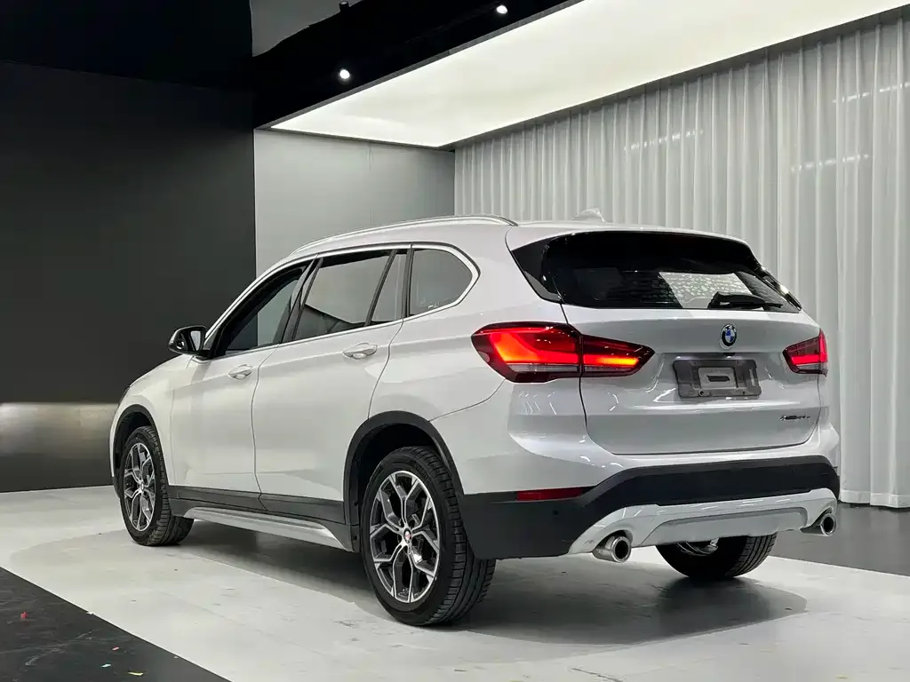 BMW X1 — фото 6