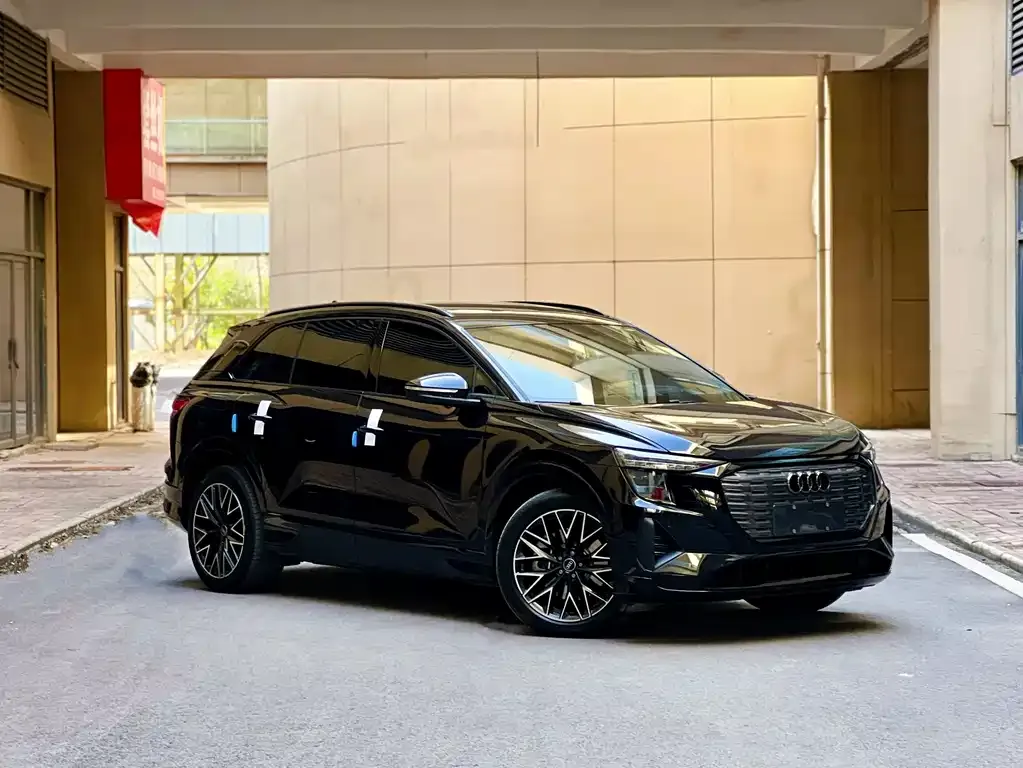 Audi Q5 e-tron — фото 3