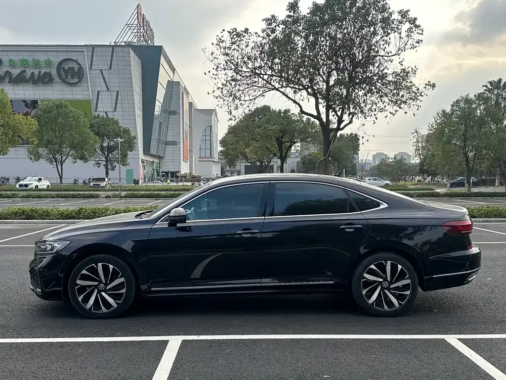 Volkswagen Passat — фото 4
