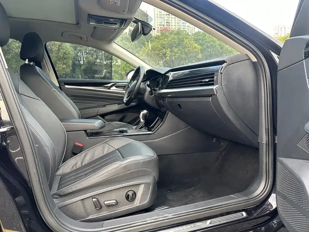 Volkswagen Passat — фото 8