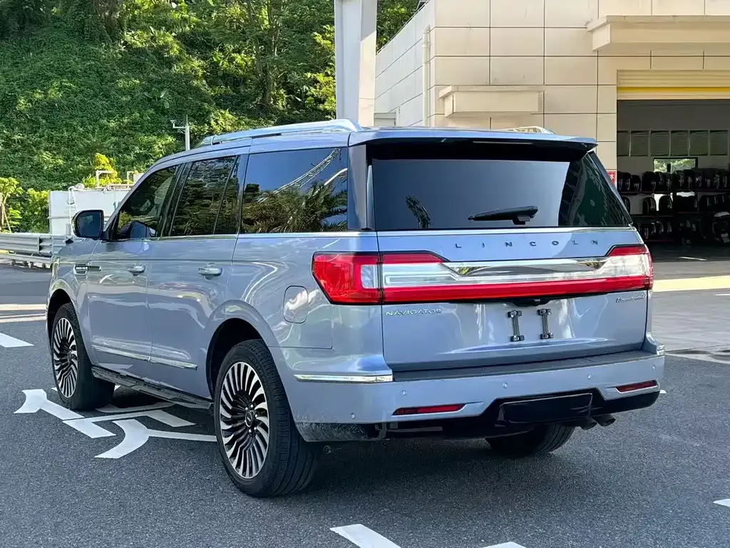 Lincoln Navigator — фото 3