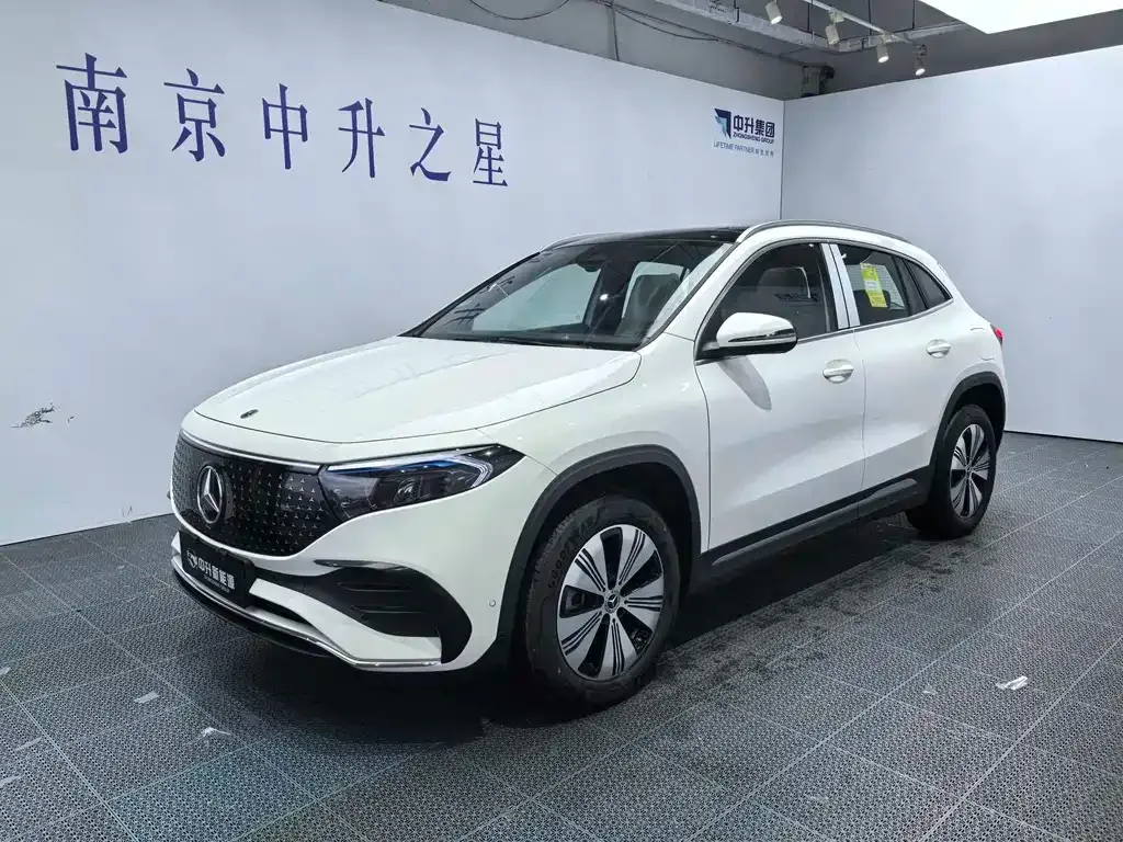 Mercedes-Benz EQA — фото 1