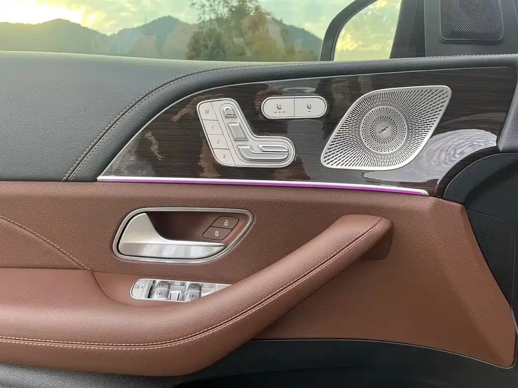 Mercedes-Benz GLE — фото 10