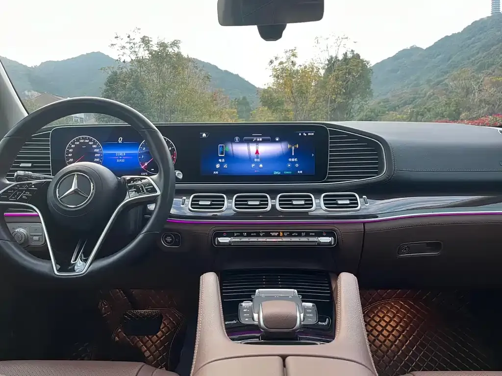 Mercedes-Benz GLE — фото 8
