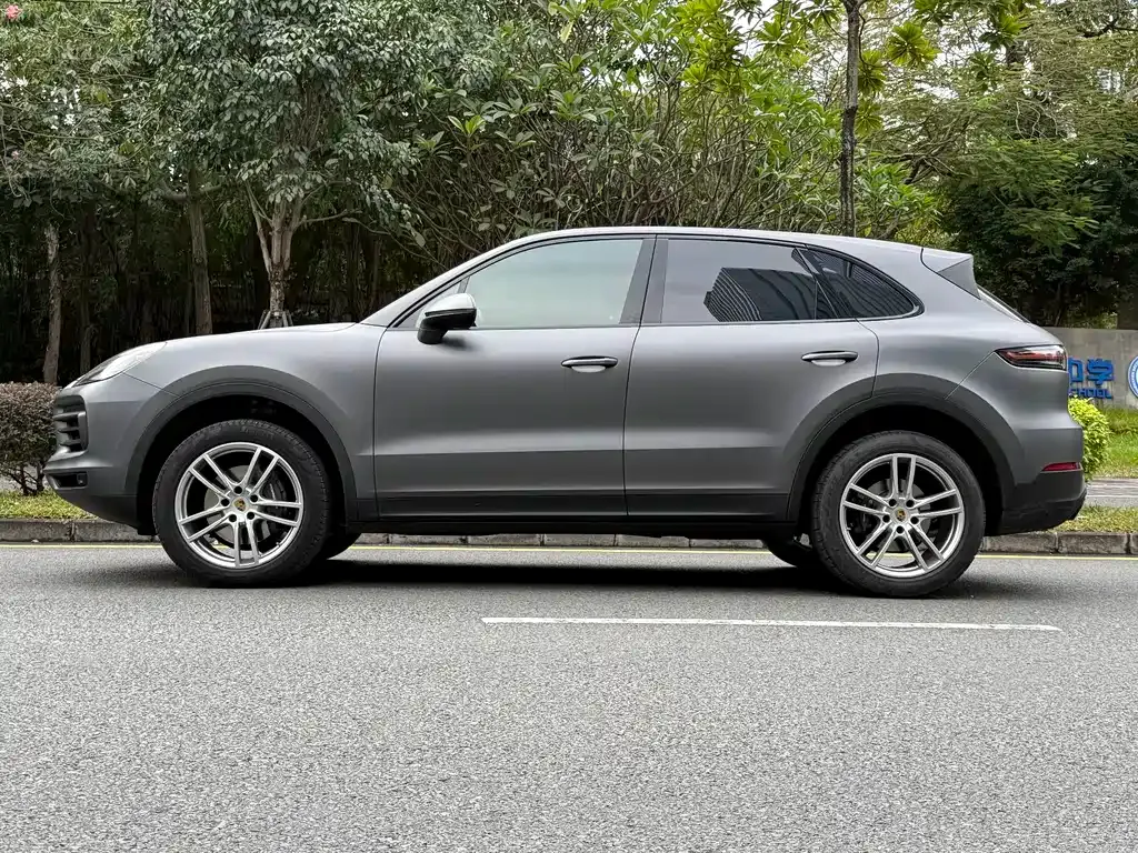 Porsche Cayenne — фото 4